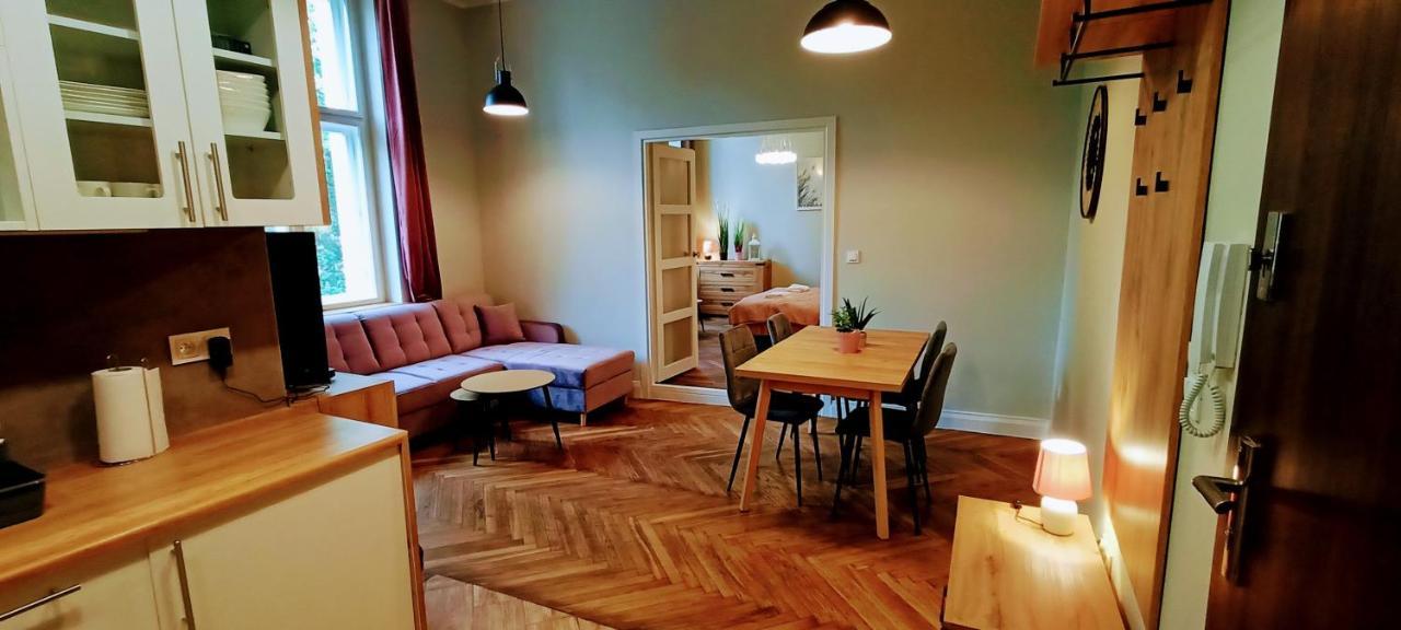 Drzewna Apartamenty - Wroclawska 지엘로나구라 외부 사진